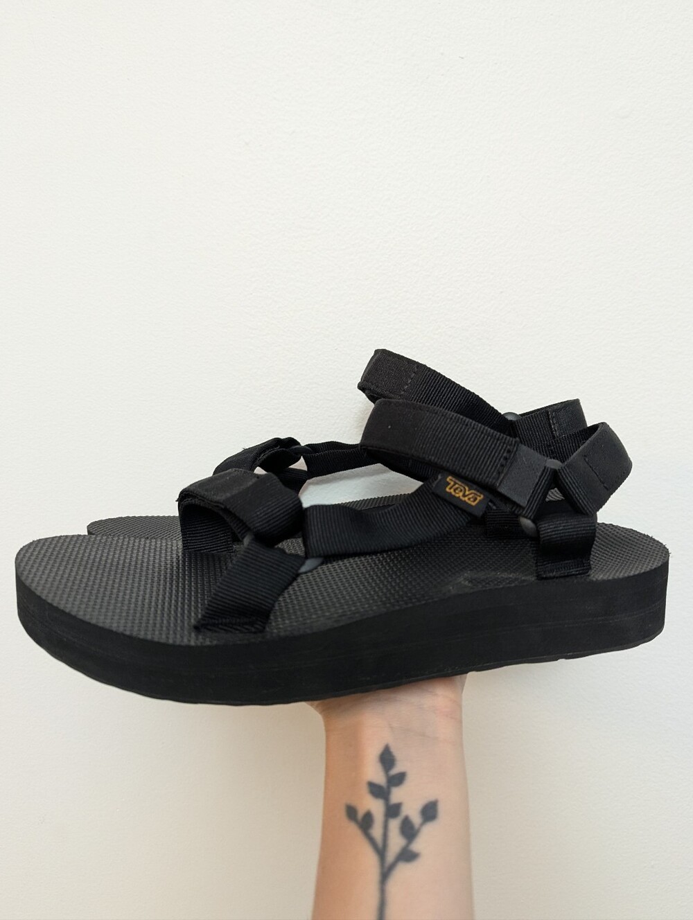 Teva Women's Midform Universal Black Platform Sandals Size 9 Outdoor Festival